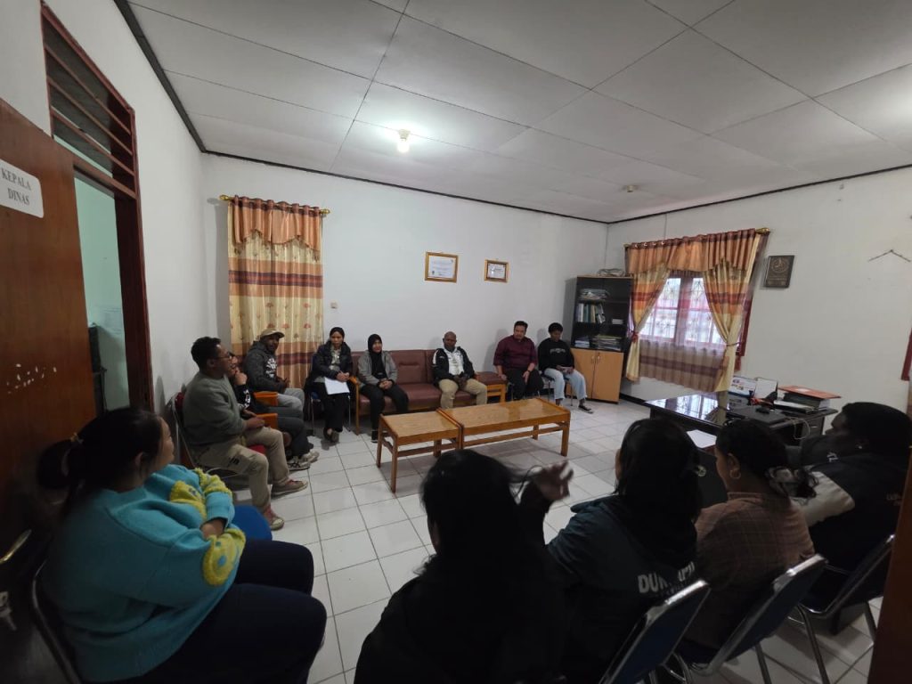 Tangapi Aspirasi Warga, Dukcapil Jayawijaya Evaluasi Layanan dan Benahi Sistem - Berita Disdukcapil Jayawijaya